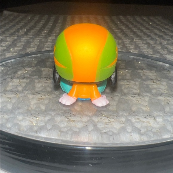 Disney Goofy Doorable Let’s Party Edition - Picture 3 of 6